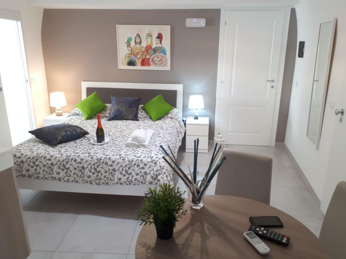 Benedettini - Exclusive Apartments & Monastery View Κατάνια Εξωτερικό φωτογραφία